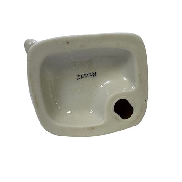 Blanc de Chine White Porcelain Vintage 'Man with Bird' 8" Figurine - Picture 6 of 6